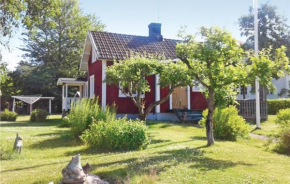 One-Bedroom Holiday Home in Sjotorp, Sjötorp